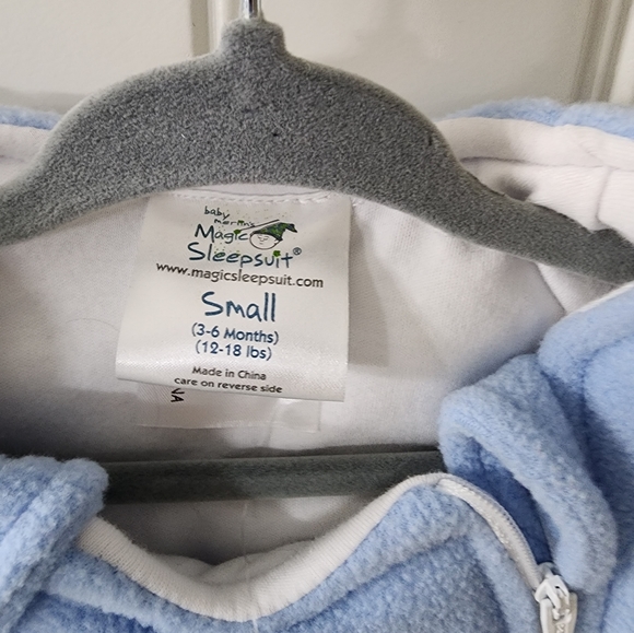 Baby Merlin's magic sleepsuit - Picture 7 of 8